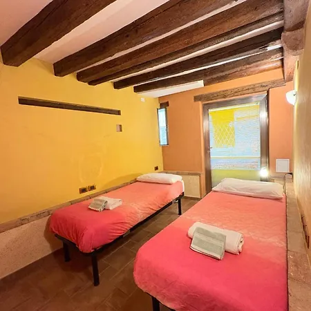 Casa delle gondole-3