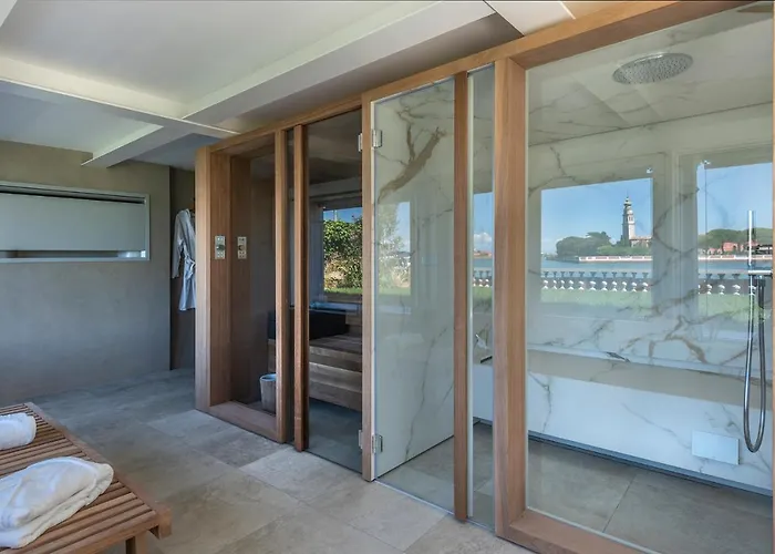 Ca' Delle Contesse - Villa On Lagoon With Private Dock And Spectacular View